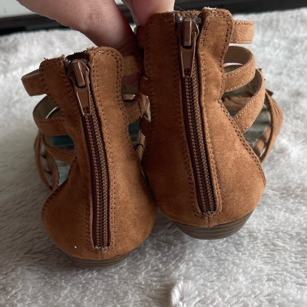Limelight Navajo vegan leather fringe gladiator sandal - Picture 7 of 10